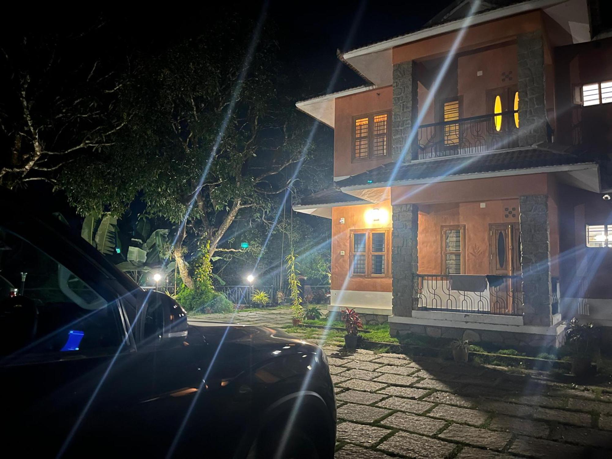 Chembra Adobe Kalpetta Exterior foto